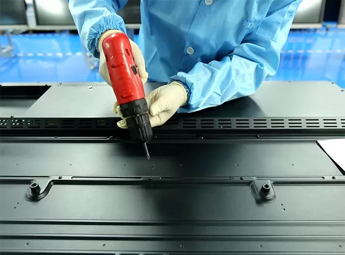 Forschung und Entwicklung zur Unterst&uuml;tzung einer skalierbaren OEM-Produktion